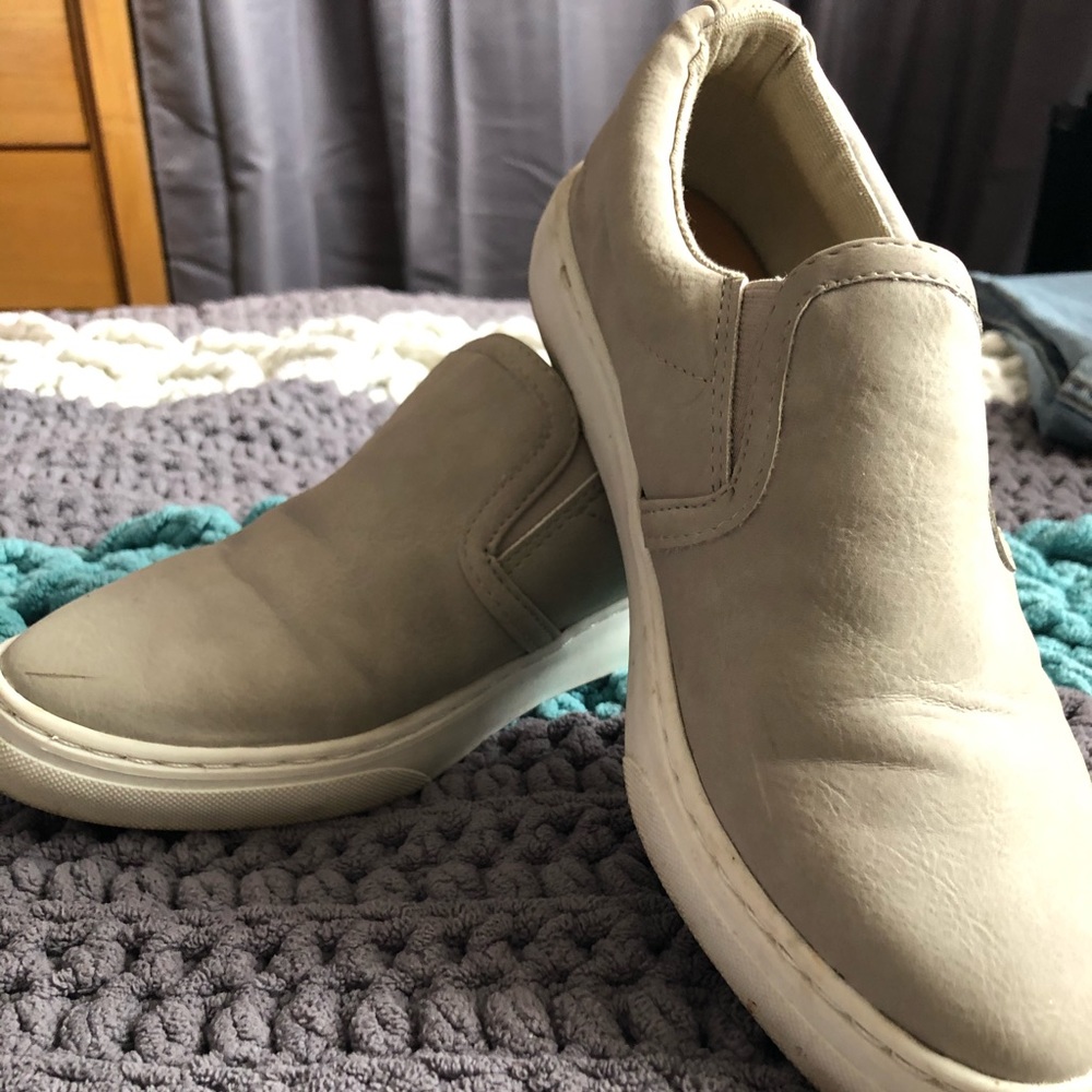 Dress shoes